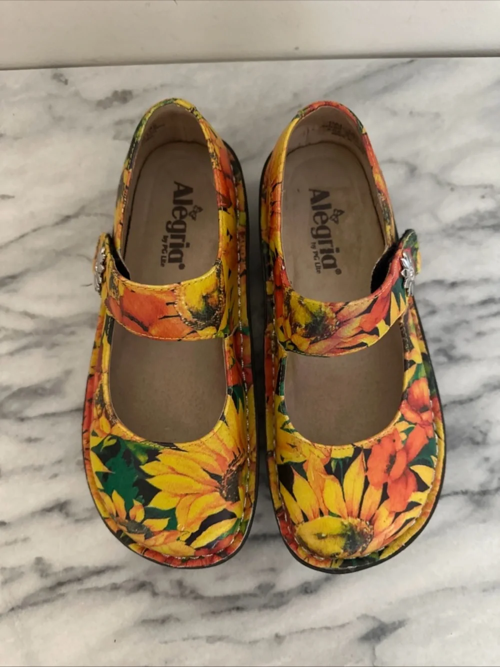 Alegria Kids Mary Jane Shoes in Yellow Floral